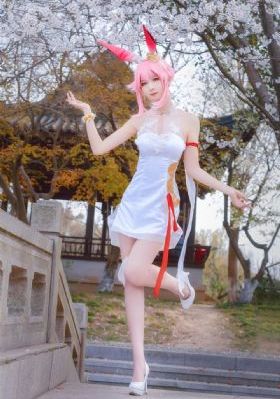女警出更_高清在线播放