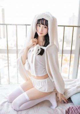 揉着我的奶从后面进去视频_720免费电视剧